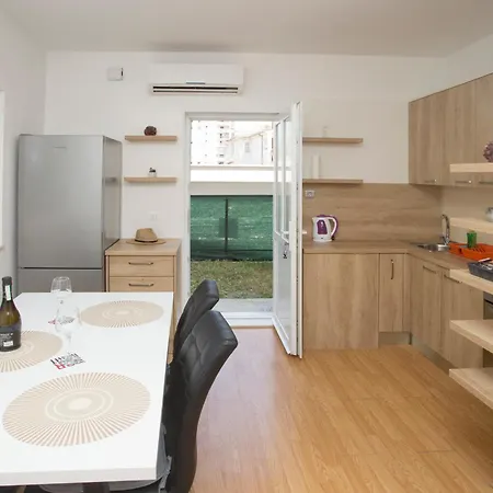 Apartment Adria Split Exterior photo